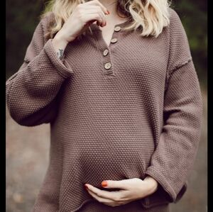 Pink LILY Cozy Taupe Knit Sweater with Button Detail Size Small